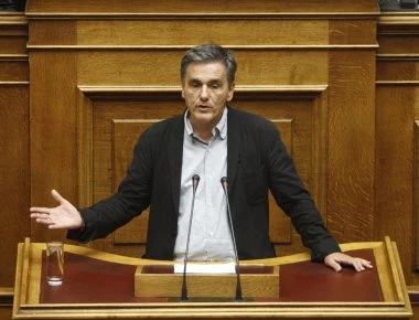 Παράσταση Ευ. Τσακαλώτου στη Βουλή: Μίλησε αγγλικά και ανέλυσε τη σκωτσέζικη κουλτούρα!